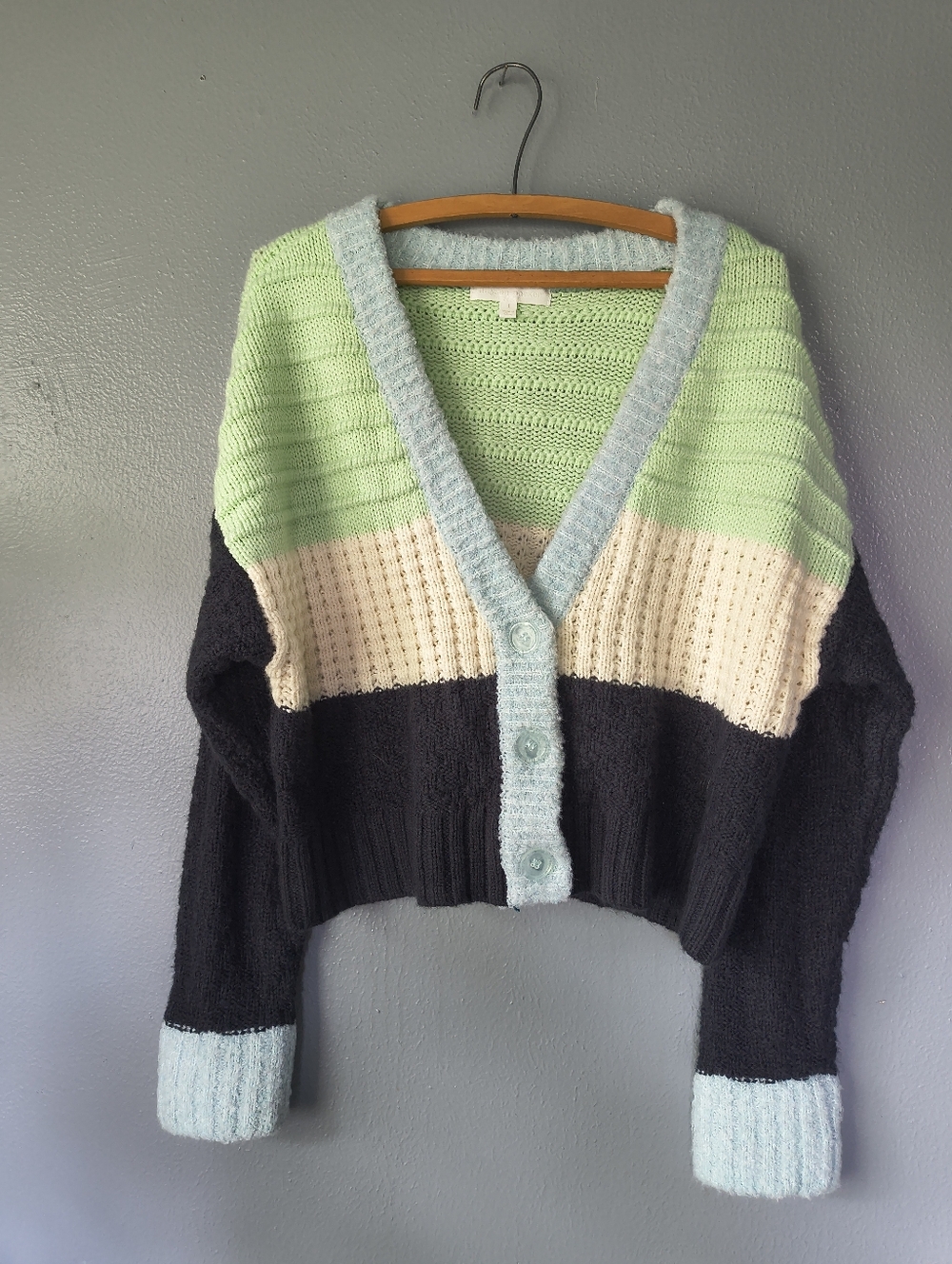 Colorblock V-Neck Button-Front Sweater - Green/Cream/Black
